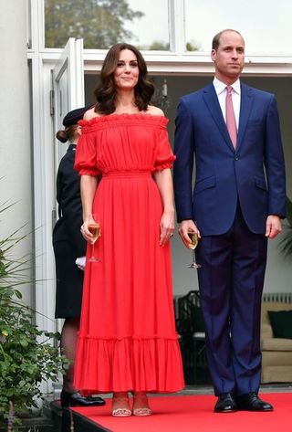 想當女神! 凱特王妃好紅 洋裝又完售