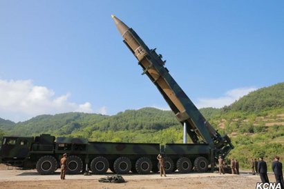 情勢再度緊張! 北韓佈署中程彈道飛彈 | 火星-14型飛彈(翻攝朝鮮中央社)