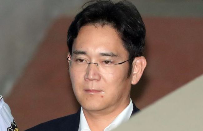 南韓「閨蜜門」事件持續延燒 三星掌門李在鎔求刑12年 | 華視新聞