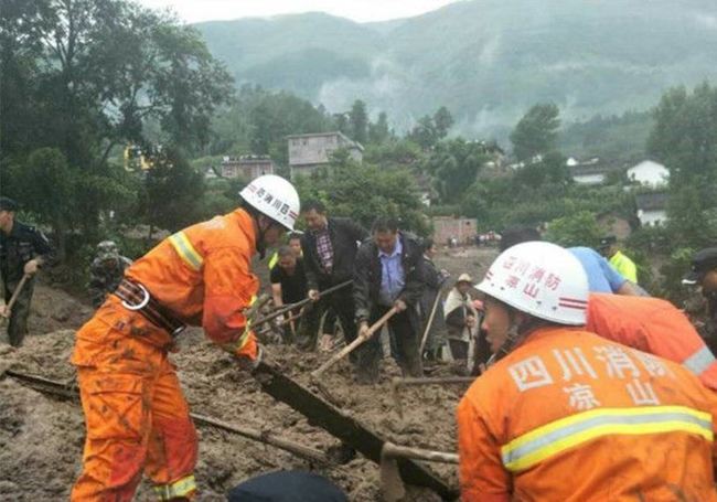 四川暴雨引發土石流 造成8死17人失蹤 | 華視新聞
