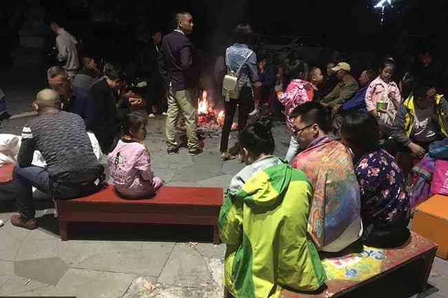 九寨溝強震 9死164傷已疏散3萬遊客 | 華視新聞