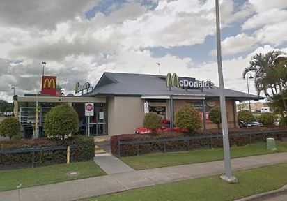 【慎入】超噁! 漢堡爬滿蛆 澳洲女子控告麥當勞 | (翻攝鏡報)