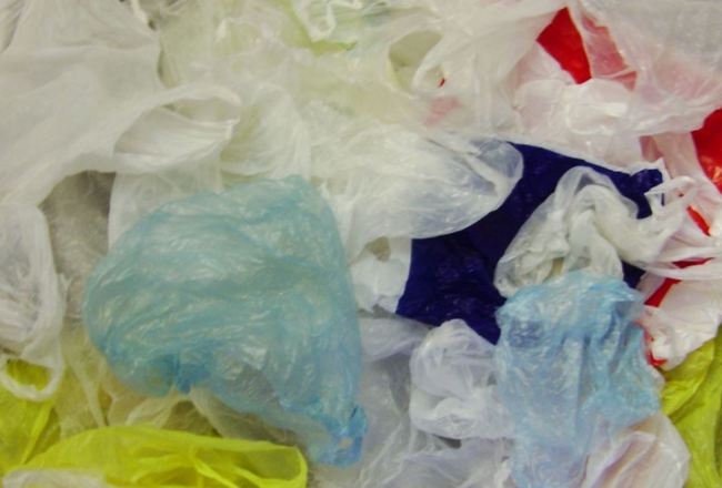 塑膠袋限制令擴大 估每年將省15億個袋 | 華視新聞