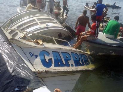 巴西河港沉船事故 釀10死40人失蹤 | (翻攝法新社)