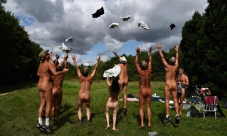 巴黎規畫裸體專用公園 嚴禁偷窺狂與變態