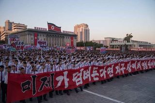 北韓全國團結一致 10萬人集會反美