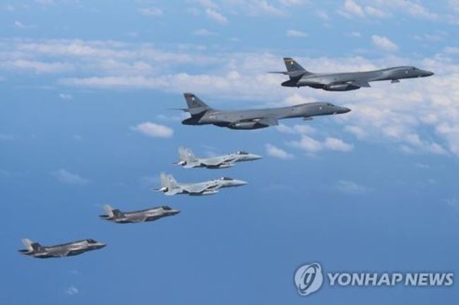 美轟炸機飛航示威 北韓加強海域警戒 | 華視新聞