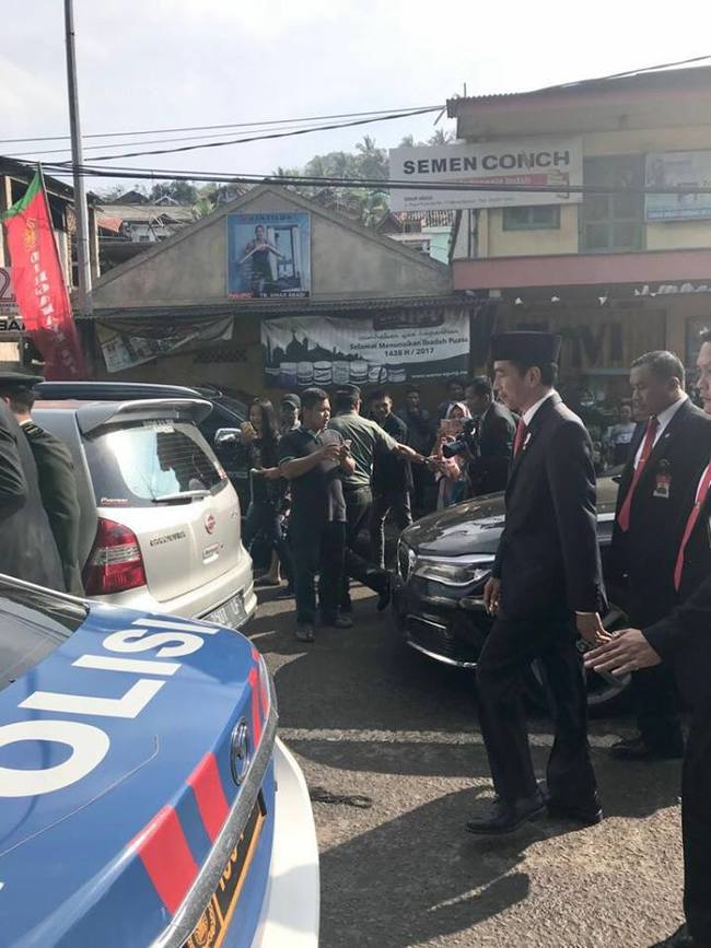 塞車太嚴重! 印尼總統走3公里參加閱兵 | 華視新聞