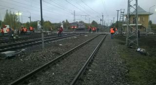 俄巴士遭火車攔腰撞 釀至少19死5傷