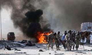 索馬利亞首都遭恐攻 汽車炸彈釀90死