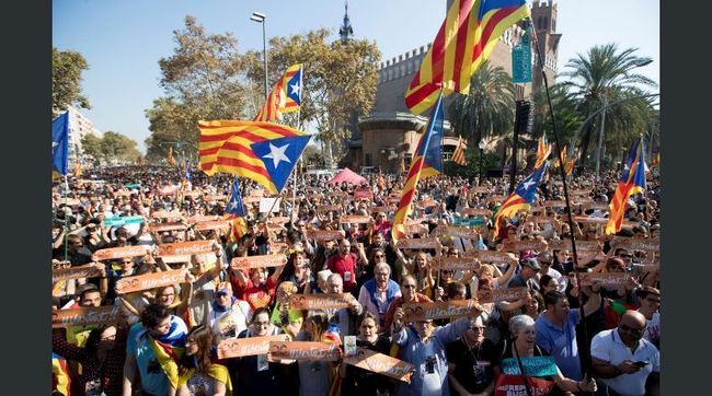 加泰隆尼亞議會宣布獨立 西班牙籲冷靜 | 華視新聞