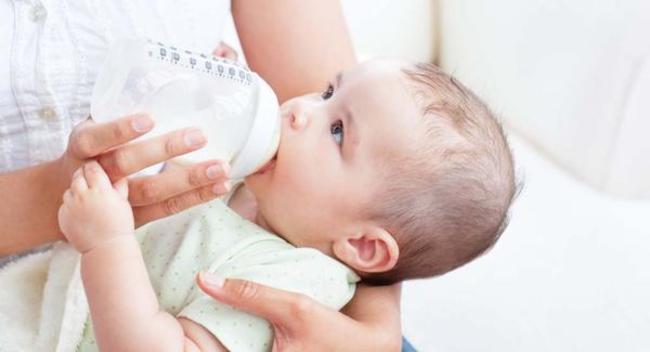 新手媽餵4月嬰成人健身奶粉 小命險不保! | 華視新聞