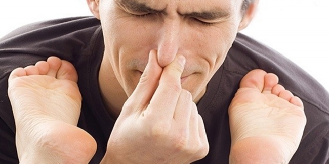 腳臭是警訊 辨別臭味可提早"防癌"! | 華視新聞