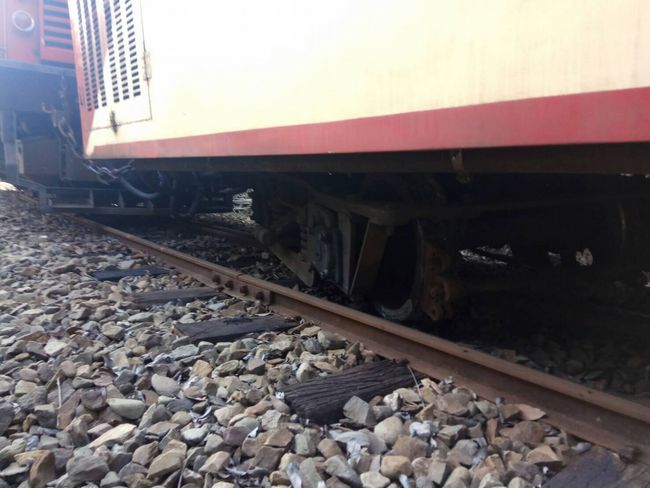 阿里山鐵路出軌搶修中 影響200旅客無人受傷 | 華視新聞
