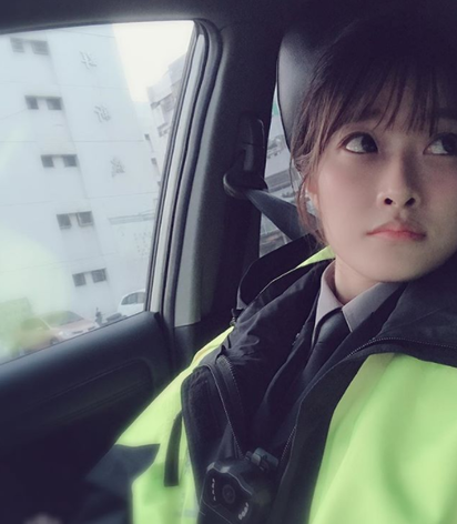 25歲女警 周瑜登上日媒網友大呼"快逮捕我" | (翻攝周瑜IG)