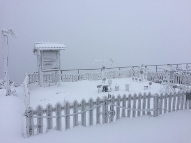 今晨新竹最低溫9.5度 玉山再白頭積雪7.5公分 | 華視新聞