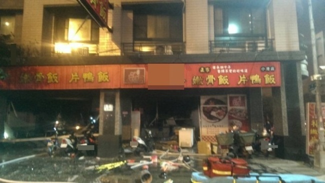 高市小港便當店氣爆 16傷送醫3人送加護病房 | 華視新聞
