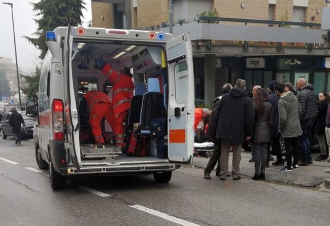 恐怖! 義大利街頭隨機槍擊 中彈者全是非洲移民 | 華視新聞