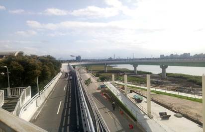 重陽橋新設機車引道 3月4日正式通車 | 