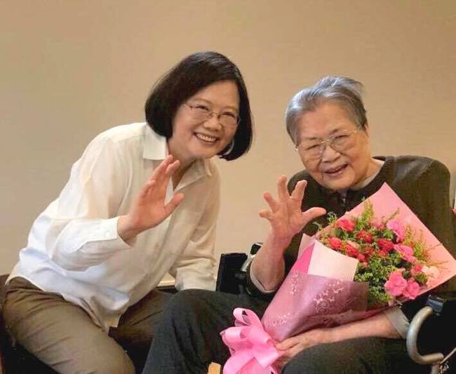蔡總統母親張金鳳辭世 享壽93歲 | 華視新聞