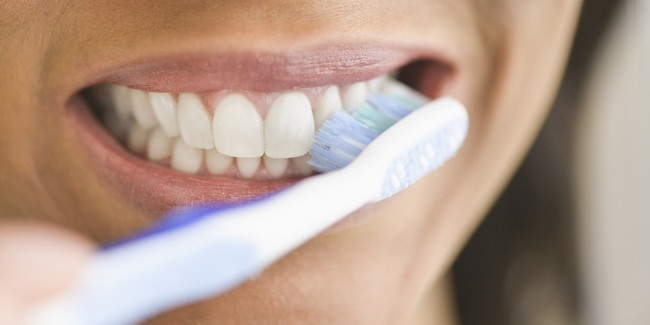 刷牙重點不在牙膏和牙刷 專家教你"真正的潔牙" | 華視新聞