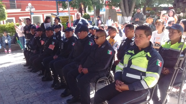 誇張! 墨國警察總部 竟有"113名假警察" | 華視新聞