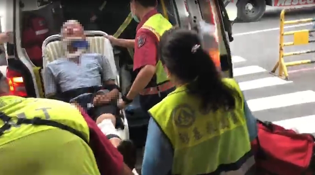 台鐵驚傳男子墜軌 急救後有生命危險 | 華視新聞