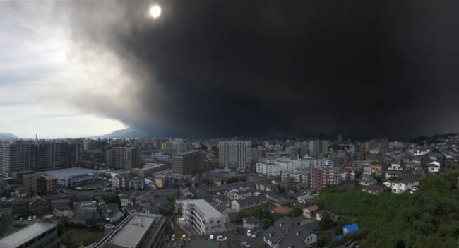 【影】日本鹿兒島火山噴發 民眾驚呼:像末日 | 華視新聞