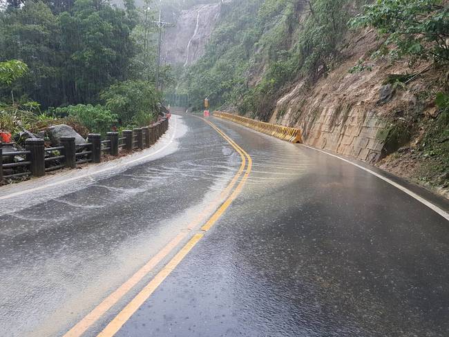 邊坡泥流災害影響 阿里山公路單向通車管制 | 華視新聞