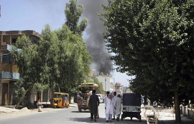 阿富汗政府大樓遭恐攻 釀15死.30傷 | 華視新聞