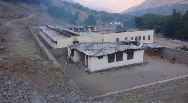 不讓女性受教育 巴基斯坦12學校遭燒毀 | 華視新聞
