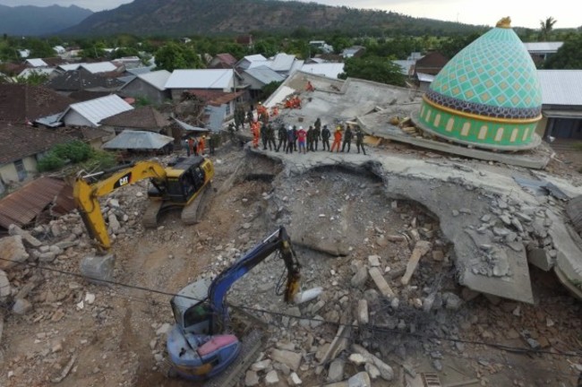 印尼強震死亡人數暴增達347人 16萬人無家可歸 | 華視新聞