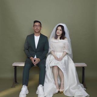 徐佳瑩甜曬婚紗照 「當藝人讓我變漂亮」