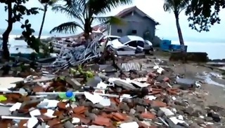 不斷更新/ 印尼海嘯暴增至168死 逾7百多傷