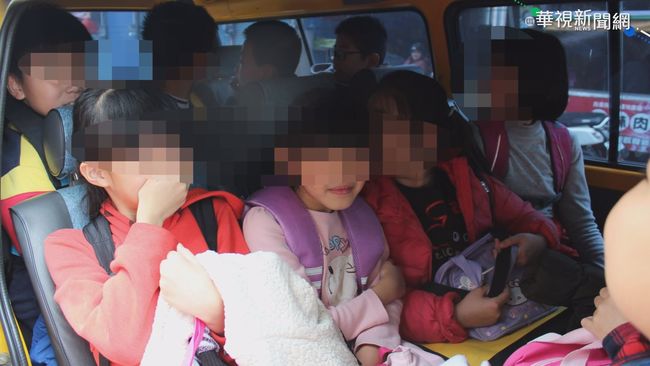 【午間搶先報】補習班8人座車硬塞15童 警攔截開單 | 華視新聞