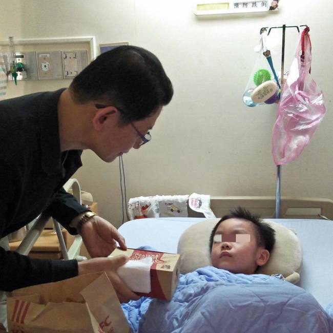 普悠瑪翻車事故 7歲童昏迷4個月終於清醒 | 華視新聞