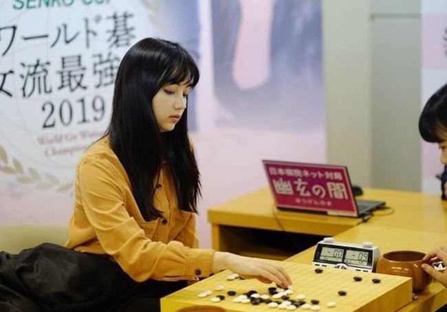 「千年僅一人美女棋士」 黑嘉嘉日本爆紅 | 華視新聞