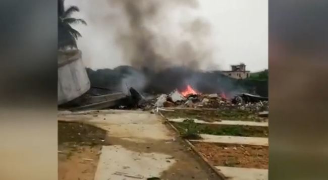 快訊／中國軍機傳墜毀海南 2名飛行員罹難 | 華視新聞