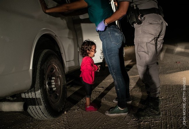 邊境移民悲歌 這張照片獲世界新聞攝影獎 | 華視新聞