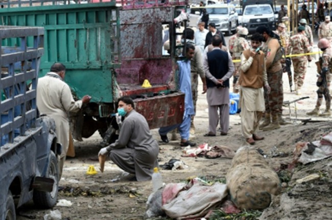 巴基斯坦果菜市場驚傳炸彈攻擊 至少20死48傷 | 華視新聞