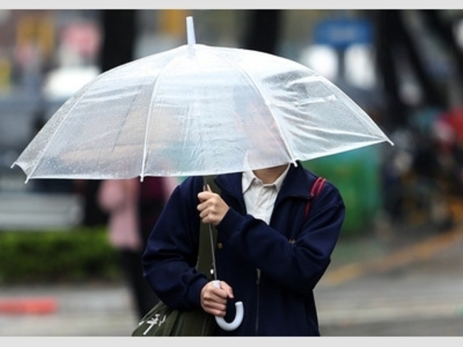 南台灣6縣市雨不停 屏東升級豪雨警報 | 華視新聞