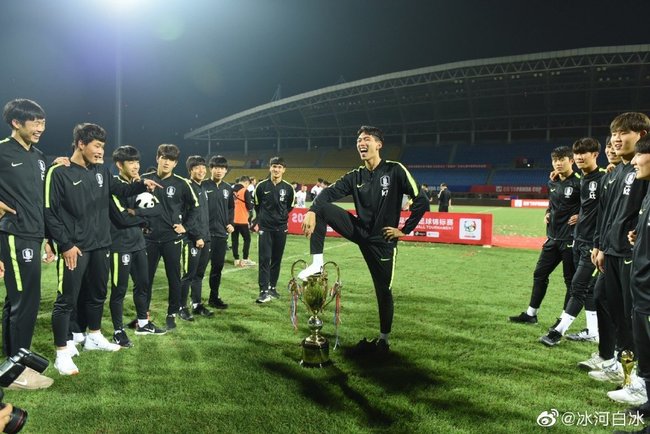 南韓足球隊侮辱風波 冠軍獎杯遭中國收回 | 華視新聞