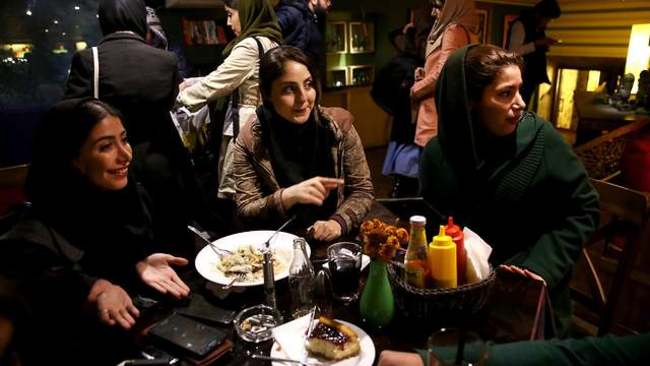 違反「伊斯蘭」原則! 伊朗547間餐廳遭勒令停業 | 華視新聞
