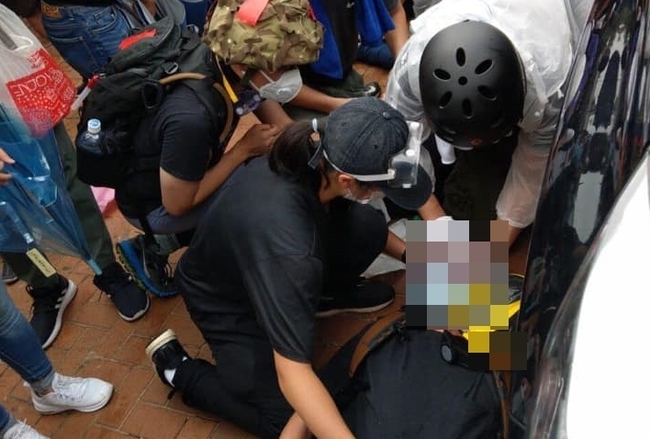 快訊》反送中抗議不斷升溫 傳示威者頭部中槍昏迷 | 華視新聞