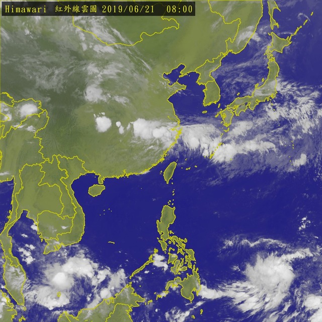 菲律賓東方海面已有低壓擾動將會發展，未來幾天將有機會持續發展，很有機會生成颱風。(氣象局提供)