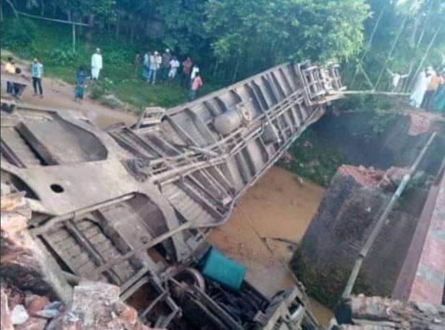 孟加拉火車墜河 至少5死上百傷 | 華視新聞