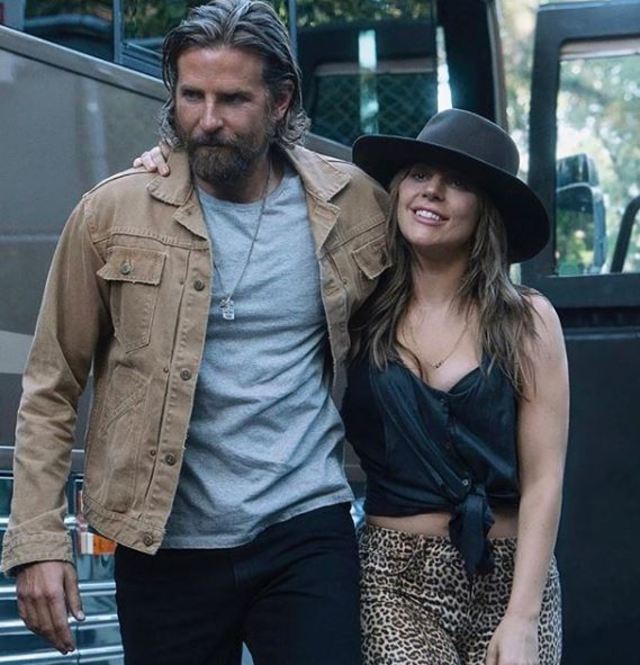 布萊德利庫柏（Bradley Cooper）與女神卡卡在電影《一個巨星的誕生》出演情侶，獲得不少網友支持他們現實也在一起。