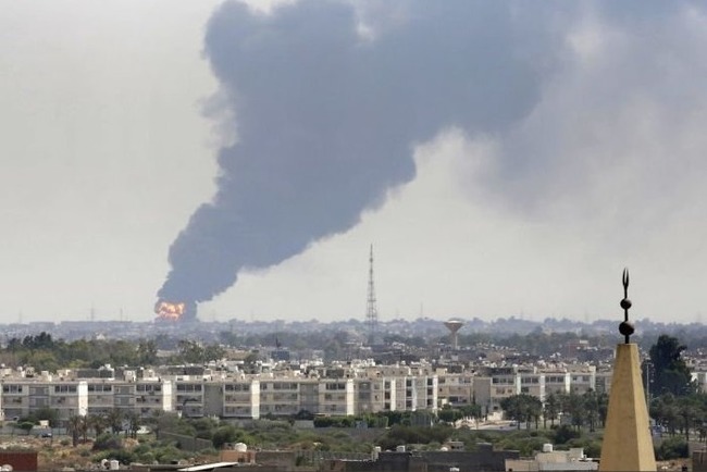 利比亞內戰空襲難民營 釀40死80傷悲劇 | 華視新聞