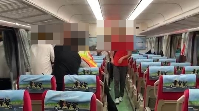 列車長僅有木棍 緊急狀況怎防身?! | 華視新聞