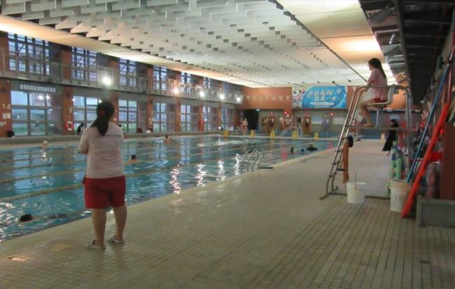 北市抽查游泳池 北教大、台師大違規被罰 | 華視新聞